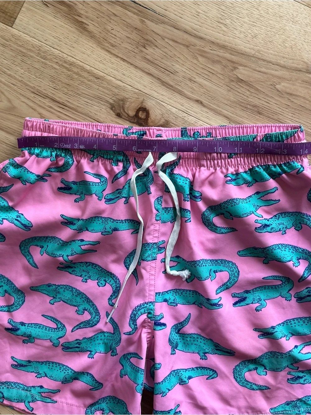 Chubbies swim short alligators pink men’s medium